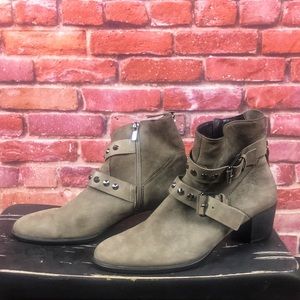 Ecco Suede Low Rise Boots Sz 41